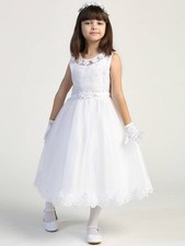 646 Girls White First Communion Dress w/ Embroidered Tulle