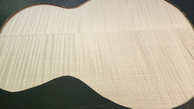 Maple Fiddleback Flame Bookmatch #1171 L.22⅝"  W.15¼" T. 5/16"
