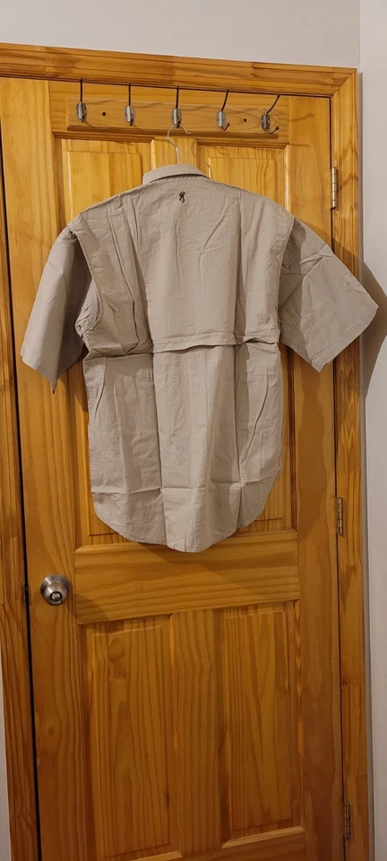 Browning Shooter Shirt Mens Beige Solid Khaki Padded Shoulder Vented Size M - Image 2 of 4