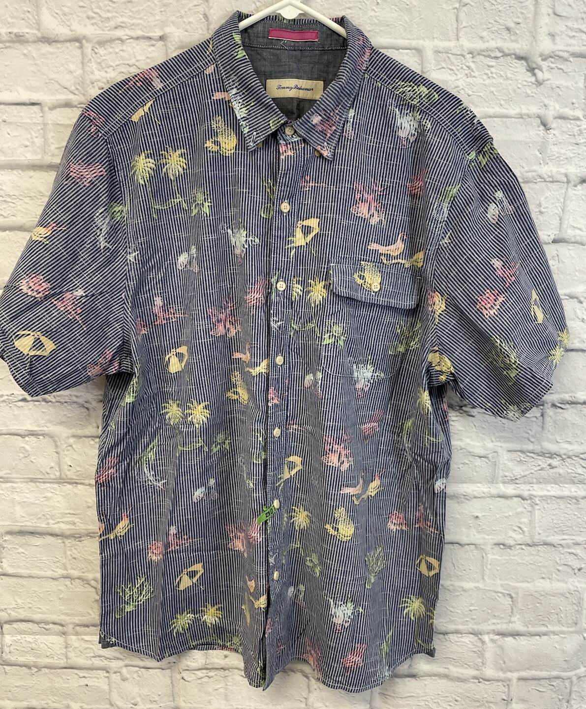 TOMMY BAHAMA Hawaiian shirt mens XL palm birds beach umbrella cocktail tropical