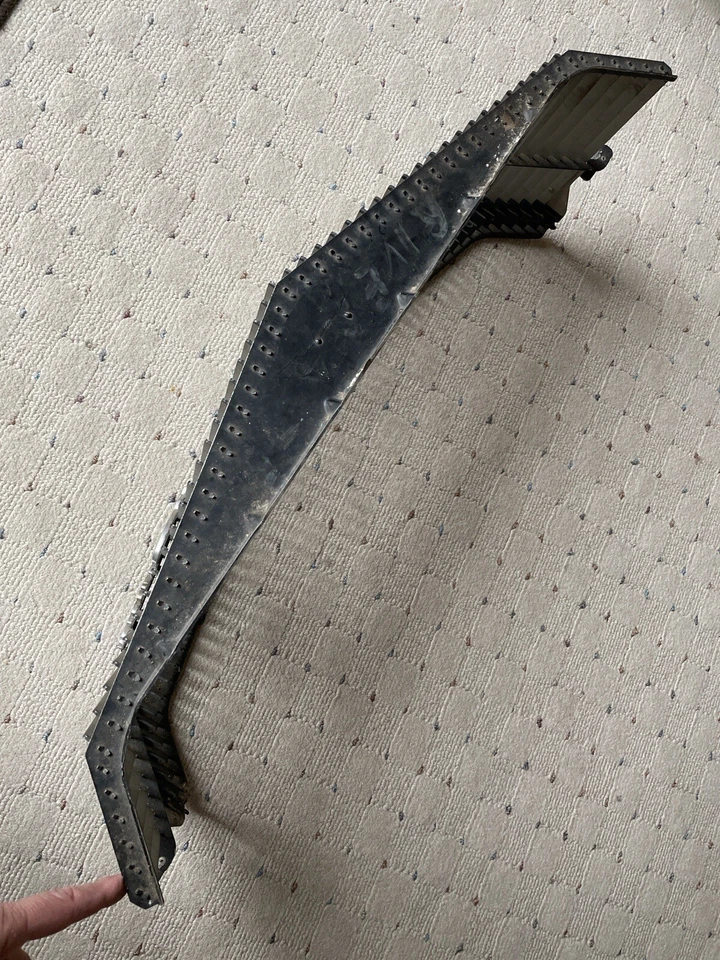 1975 Buick Riviera Grill OEM USED Front Center Grille Vintage With Emblem GM 75 - Image 2 of 4