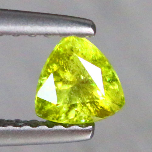 0.42 CT RARE COLLECTION ELECTRIC FIRE GREEN SPHENE TITANITE 100% NATURAL GEM - Picture 1 of 2