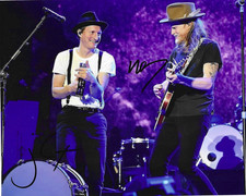 * THE LUMINEERS * signed 8x10 photo * WESLEY SCHULTZ & JEREMIAH FRAITES * COA *