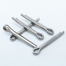 Fissare i freni a disco della bicicletta con bulloni di fissaggio perno diviso i