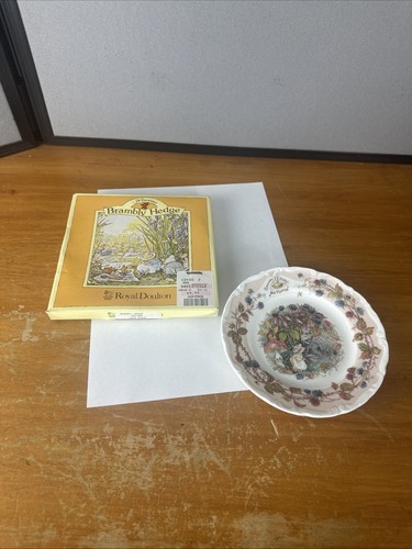 Royal Doulton Brambly Hedge Autumn Afternoon Tea Plate Jill Barklem 1983 /6.25"