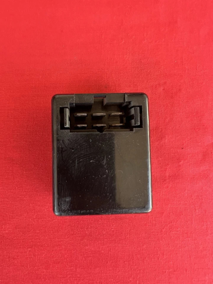 82-84 Toyota Cressida 89373-22110 Sensor, Lamp Failure Indicator OEM - Image 2 of 2