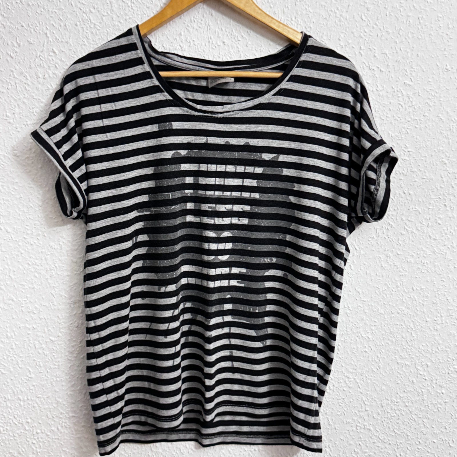 VERO MODA Striped Graphic Tee - Gray & Black - Size M image 2