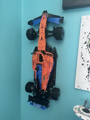 Wandhalterung für LEGO Technic McLaren F1 Formel 1 Rennwagen (42141) 3D gedruckt