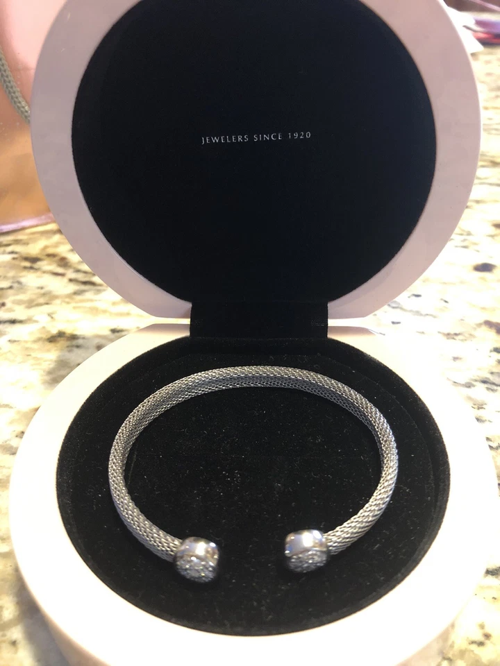 TOUS 18k Mesh Diamond Cuff - Image 4 of 4