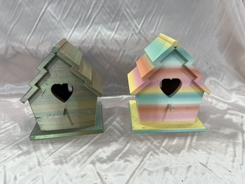 Country  Style BirdHouse Ready to Hang - Picture 1 of 7