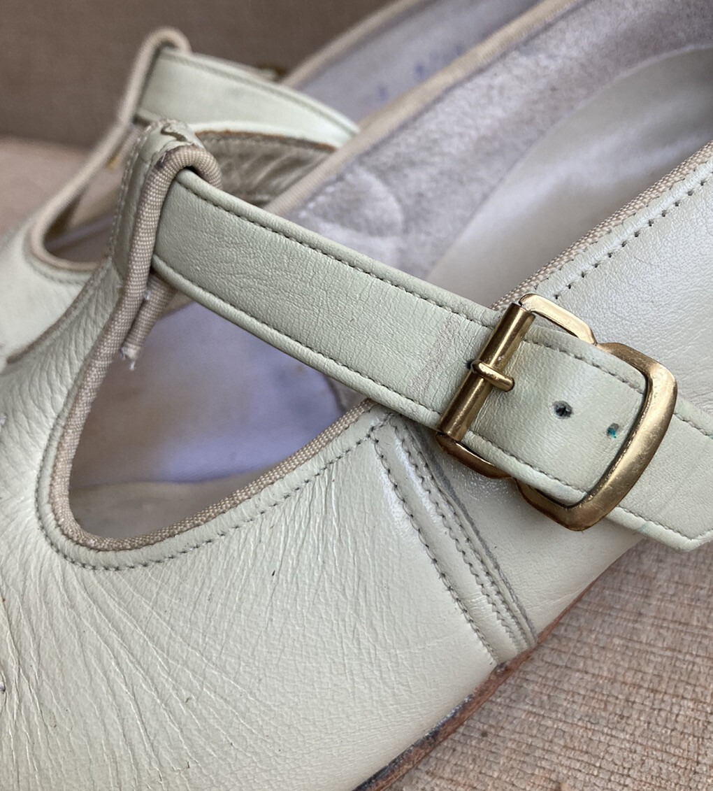 FSP Shoes By Musebeck Comfort First Grann Shoes Heels w 