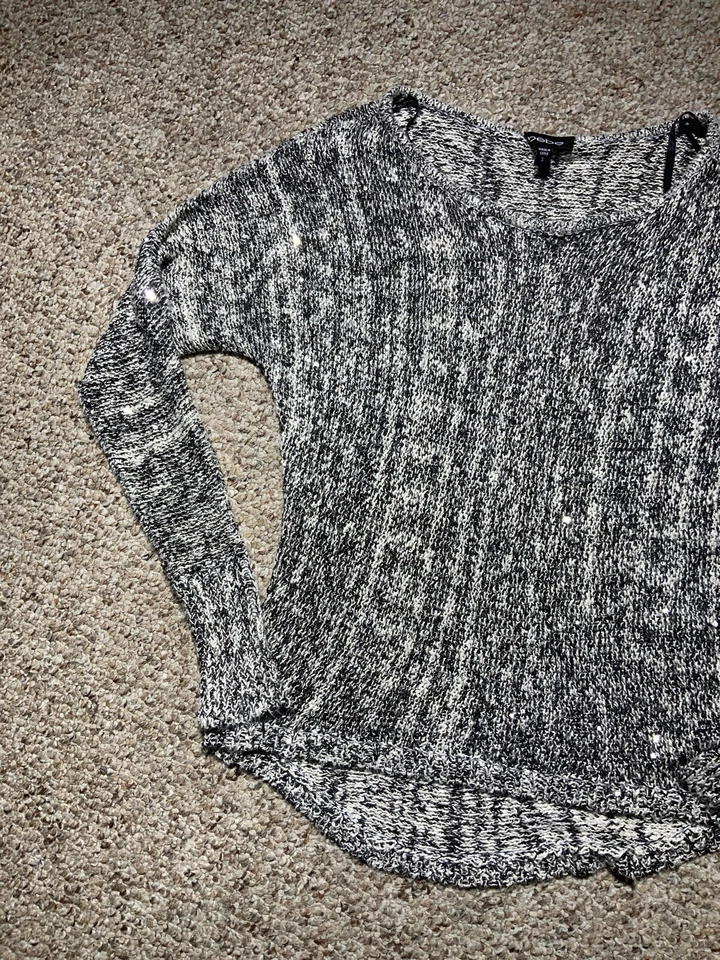 Bebe Grey Black Knit Sequins Long Sleeve Sweater Size Small - Image 2 of 4