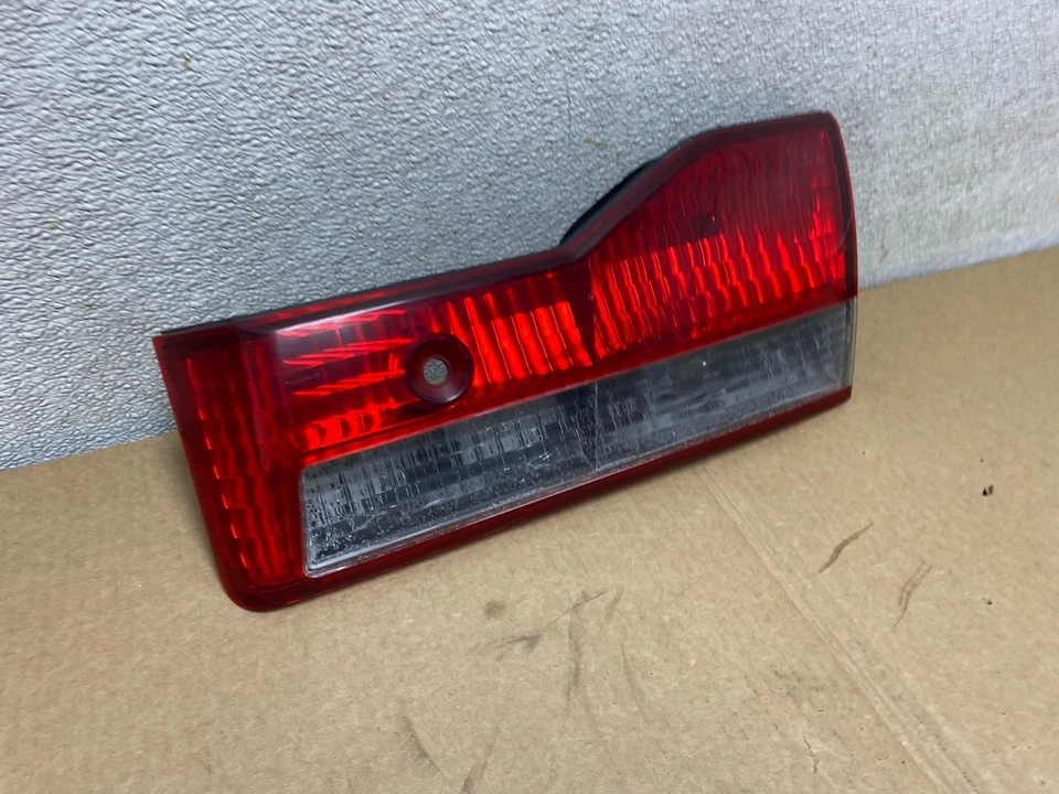 Luz trasera interior para pasajero derecho Honda Accord 2001 a 2002 sedán OEM V0991 DW Foto 3 de 4