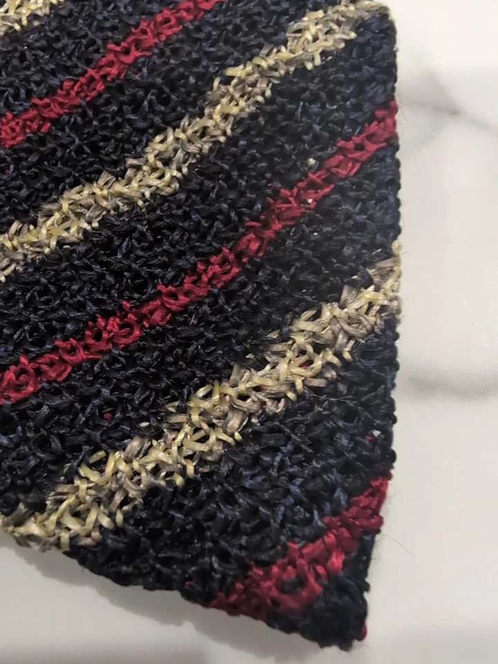 CORBATA CUELLO GALLO VINTAGE CLÁSICA RAYAS NEGRO ROJO ORO TEJIDO 100% SEDA TEJIDO PUNTO Foto 4 de 4