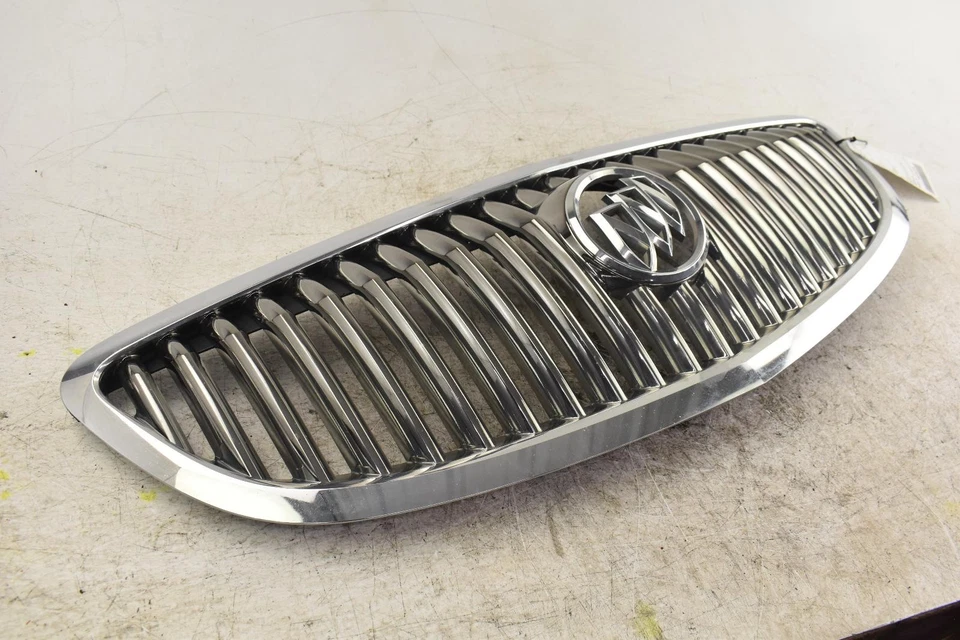 Used Upper Grille fits: 2011 Buick Enclave upper Upper Grade A Foto 2 de 4