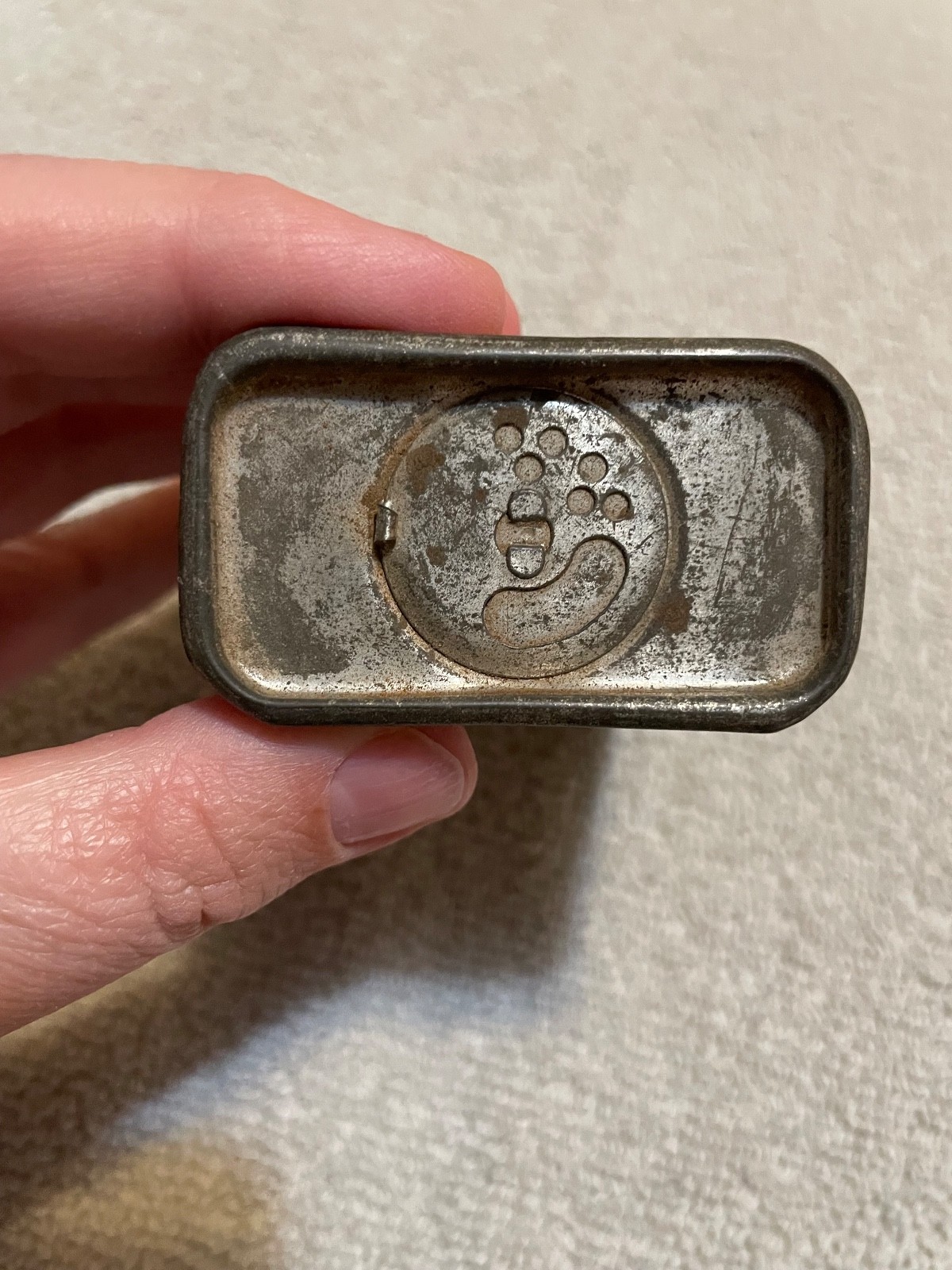 VTG  Windsor Brand Cloves Paper Body Metal Top and Base Spice Tin 2 ounces TN