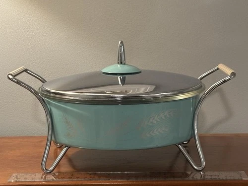 Vintage Pyrex 595 Turquoise Silver Wheat Atomic Hostess Casserole w Stand & Lid