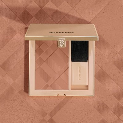 Burberry Outdoor Blush In Earthy Rose NIB