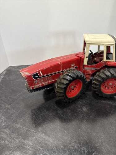 International 3588 TRACTOR 1/16th IH 2+2 Cab Articulating - Picture 5 of 8
