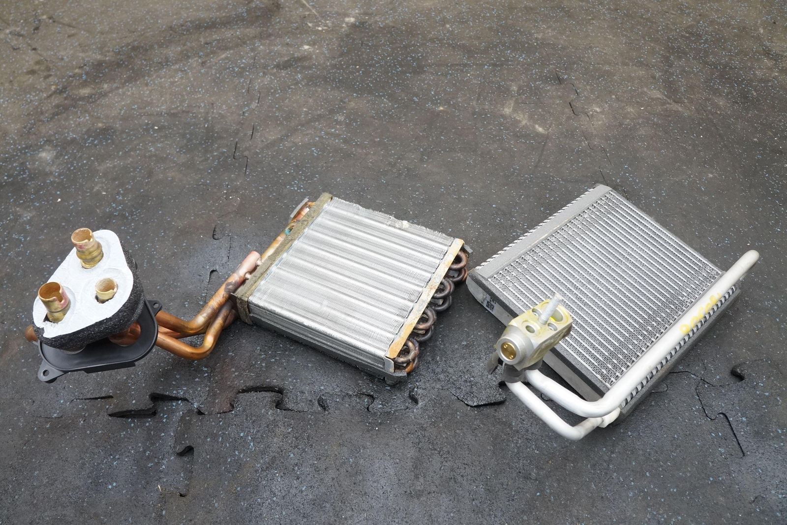 Set HVAC AC Evaporator Heater Core Box Element 69881200 Ferrari California 2011