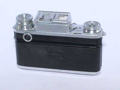 Zeiss Contax III Rangefinder WARTIME camera. Sonnar 50mm F Zeiss Contax III Rangefinder WARTIME camera. Sonnar 50mm F