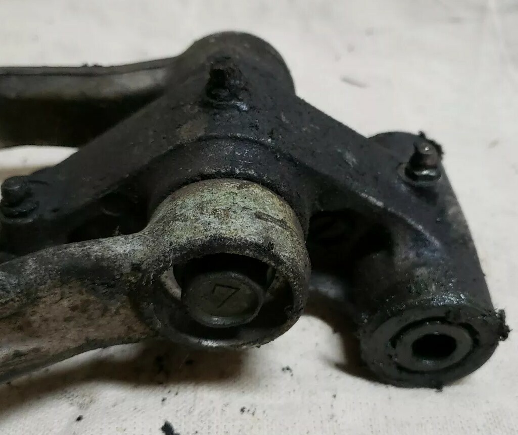 1987 Kawasaki Ninja ZX600C knuckle ZX 600C ZX600 600 dog bone