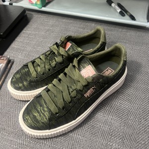 Puma Basket Platform Velvet Rope Olive 