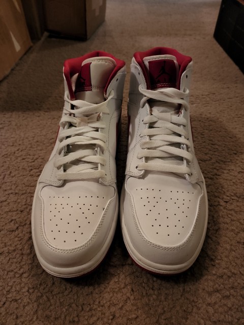 black and white jordan 1 with red outline