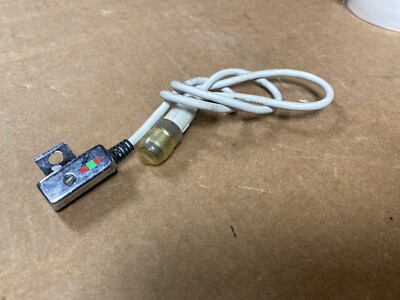 NEW  SMC  CYLINDER AUTO REED SWITCH SENSOR  D-F5DW  Fast Shipping