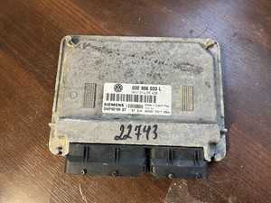 Original VOLKSWAGEN Motorsteuergerät ECU   03e906033l     5wp4019407