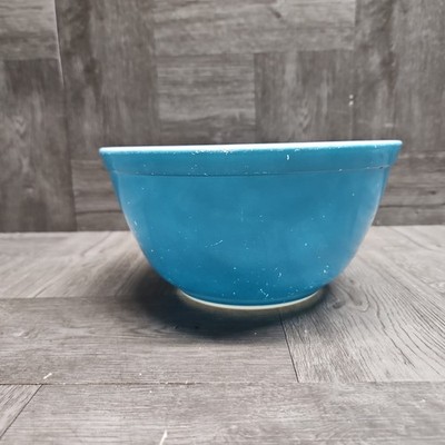 Pyrex 1.5qt Bowl Blue 402
