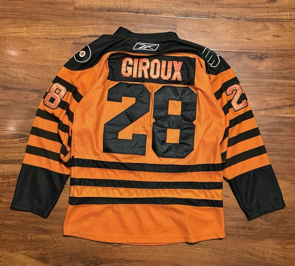 Reebok CCM Claude Giroux Philadelphia Flyers 2012 Winter Classic Jersey 48 - Image 2 of 4