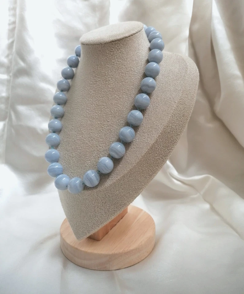 SPETTACOLARE COLLANA REGOLARE IN AUTENTICO E PREZIOSO CALCEDONIO GROSSO CALIBRO. - Immagine 4 di 4