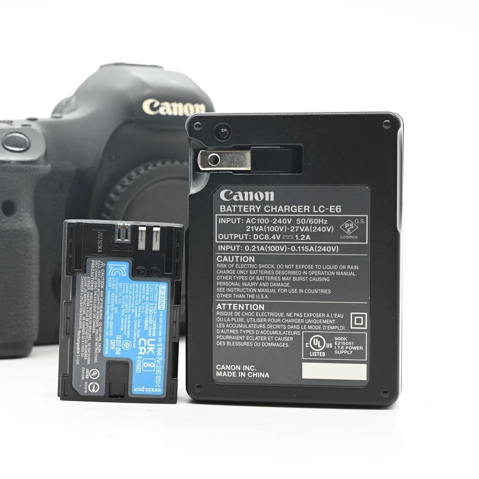 Canon EOS 5D Mark III 22.3MP Digital SLR Camera Body #516 - Image 2 of 4