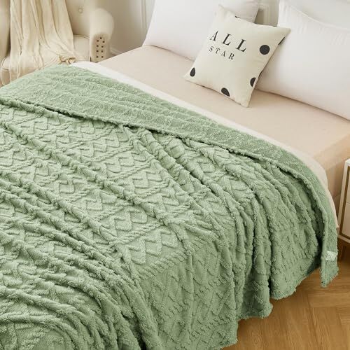 Fleece Throw Blanket - Cozy Soft Lightweight Fuzzy Throw(50×60in) Sage Green - Bild 2 von 6