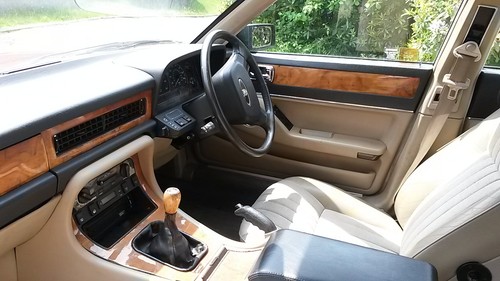 Jaguar XJ 3.2 Manual only 56K miles - Picture 5 of 12