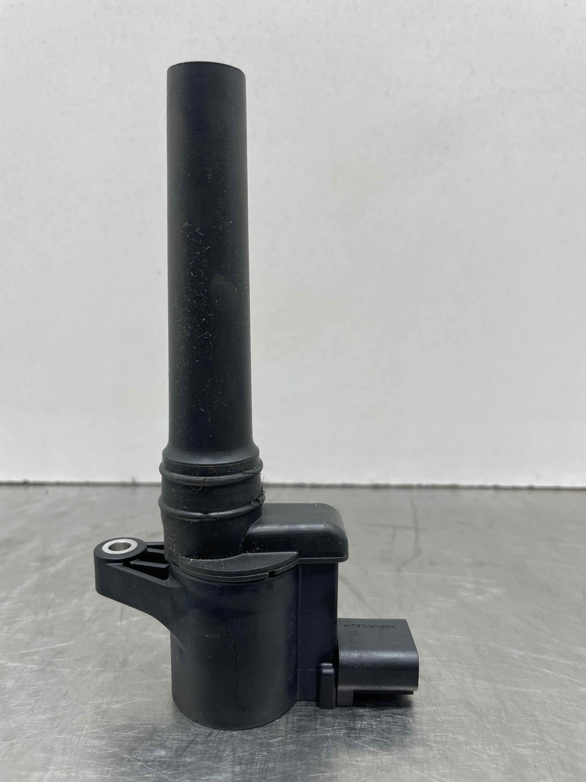 2010 Aston Martin Rapide OEM Engine Ignition Coil 39K 8G43-12A366-AA