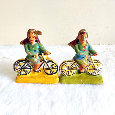 Antik Handmade Bemalt Mädchen Auf Fahrrad Terrakotta Figur Paar Dekorativ TC158