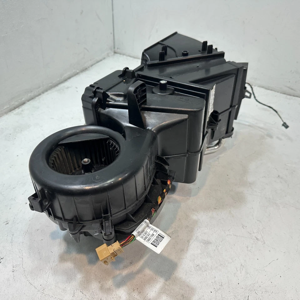 2018 Volkswagen Atlas Center Console HVAC Heater Blower Motor Housing OEM - Image 2 of 4