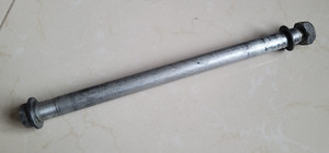 Honda CBR 600 FS PC35 - Hinterradachse Achse Hinterrad Radachse Steckachse