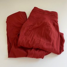 Lululemon Dance Studio Mid Rise Cropped Pants Cayenne 6 active workout