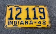 RARE 1942 SHORTY INDIANA LICENSE PLATE LOWER DIGIT ORIGINAL PAINT FORD CHEVY