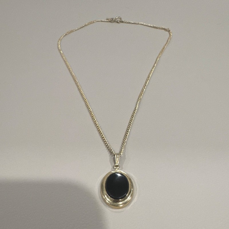Vintage 60’s - 70’s Sarah Coventry Gold Necklace with Black Oval Pendant Charm