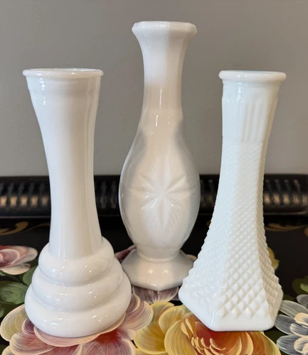 VTG Set of 3 Milk Glass Bud Vases Starburst Diamond Point 6-7” Made in USA
