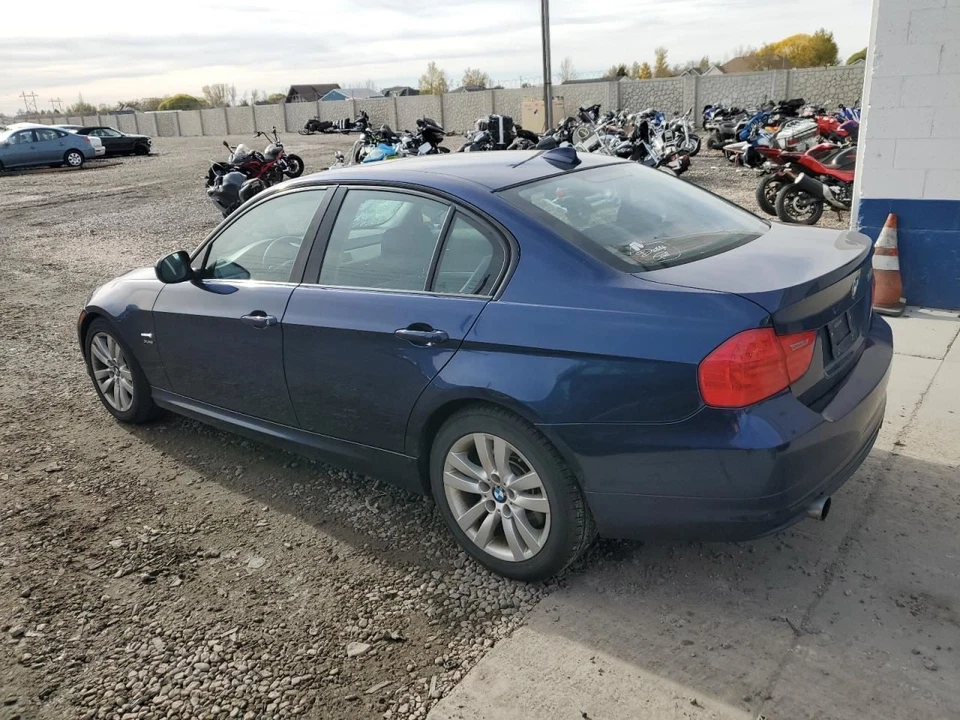 LEFT FRONT SEAT BELT 72117226649 2011 BMW 335I Foto 3 de 4