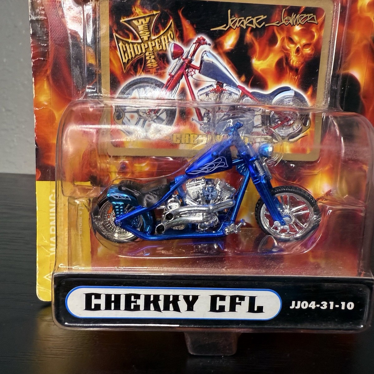 JESSE JAMES WEST COAST CHOPPERS 1/31 CHERRY CFL Motorcycle NIP W