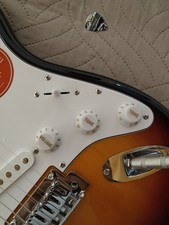 Fender Squier Sonic Stratocaster 2-Color Sunburst
