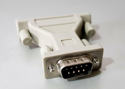 9 Pin serieller DE9 RS232 Stecker auf 25 Pin serieller DB25 Adapter (DB9M-DB25F)
