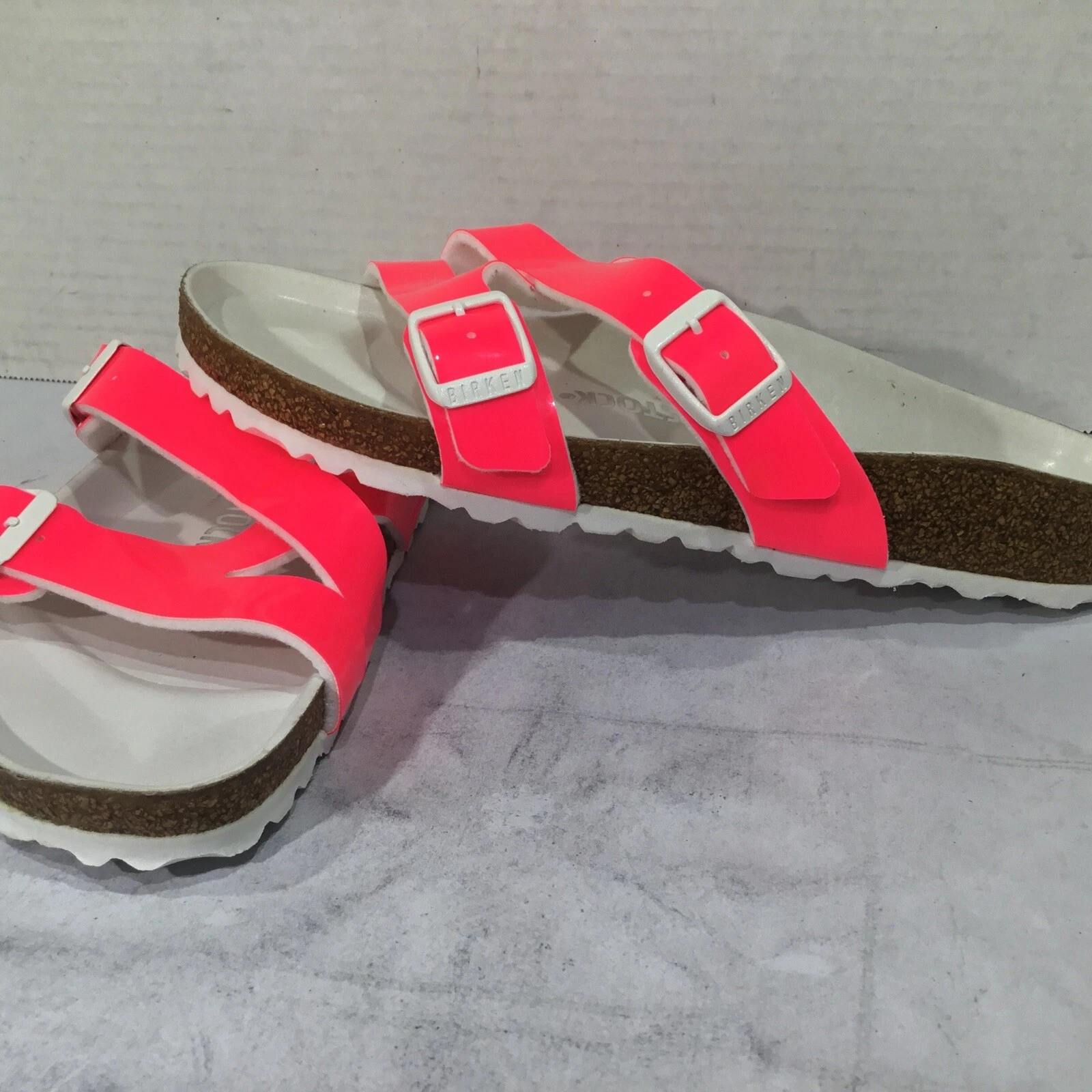 NEW BALANCE Birkenstock diapositive brevettate rosa da donna taglia 7 EU 38 bilanciamento stretto Yao Y23 1255