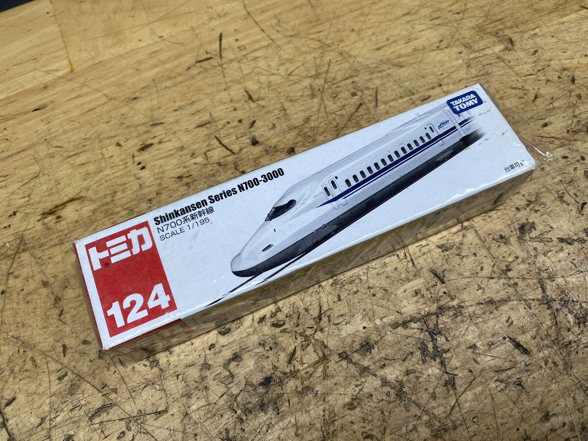 Takara Tomy Shinkansen Series N700-3000 # 124 Scale 1/195 Takara Tomy Shinkansen Series N700-3000 # 124 Scale 1/195